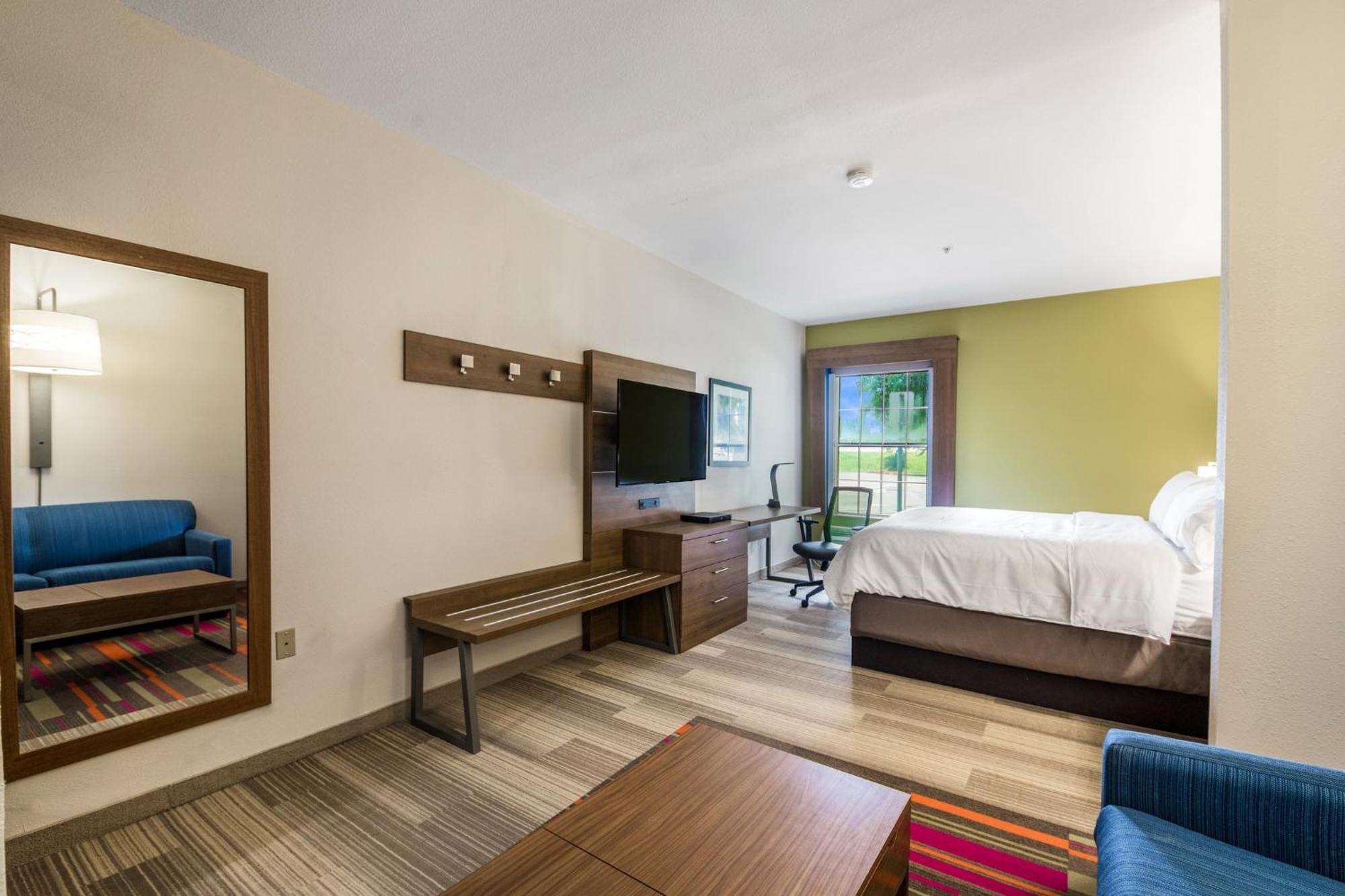 Holiday Inn Express Hotel & Suites Columbus By Ihg Buitenkant foto