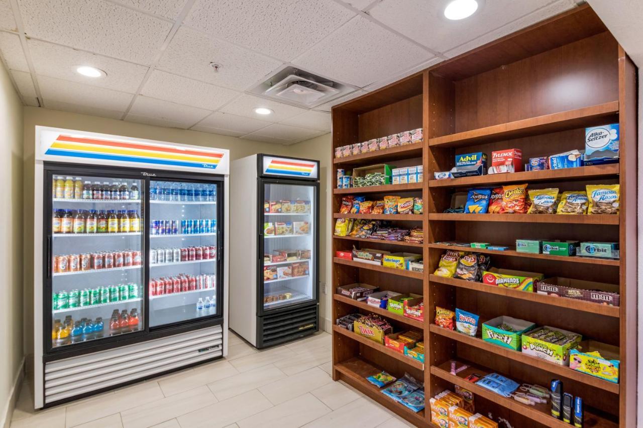 Holiday Inn Express Hotel & Suites Columbus By Ihg Buitenkant foto