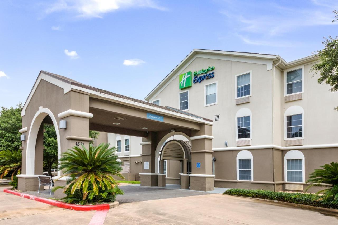 Holiday Inn Express Hotel & Suites Columbus By Ihg Buitenkant foto