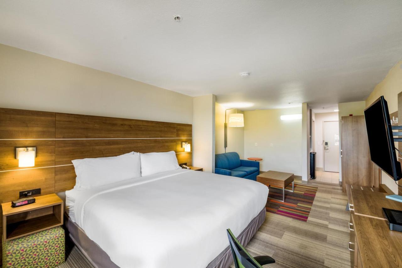 Holiday Inn Express Hotel & Suites Columbus By Ihg Buitenkant foto
