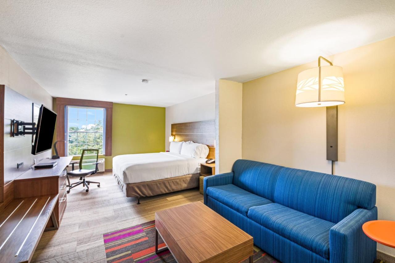 Holiday Inn Express Hotel & Suites Columbus By Ihg Buitenkant foto